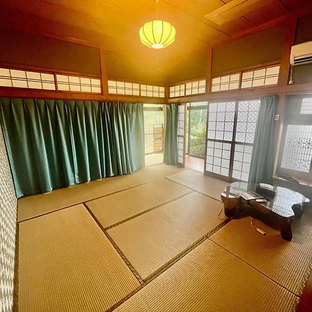 شقة みやうら御殿 Imabari Railway Station المظهر الخارجي الصورة
